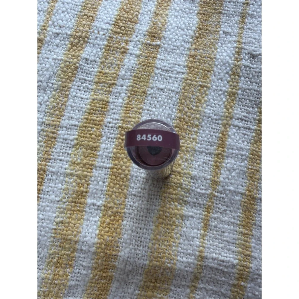 NEWe.l.f. Hydrating Core Lip Shine, Conditioning Nourishing Lip Balm, Delightful
